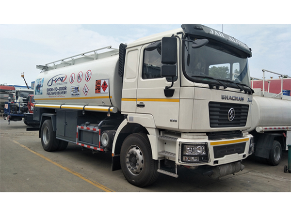 Shacman 180HP 7600 Cbm Fuel Tank Truck Price