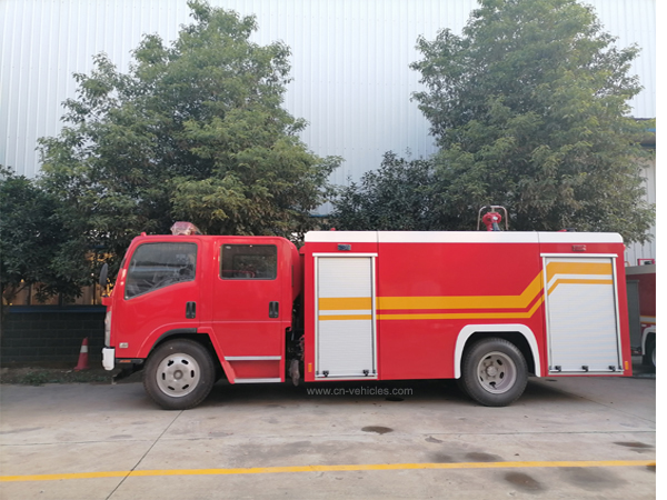 Isuzu 700p Double cab 6000 Liters Water Tanker Fire Fighting Truck 