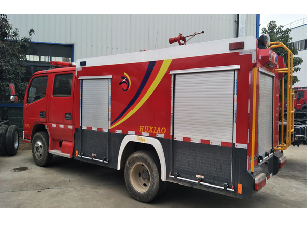 Isuzu FTR 8000cbm Foam Fire Fighting Truck for Sale
