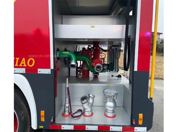 Dongfeng DFAC Double Cab 5000 Liters 5 cbm Fire Fighting Truck For Sales