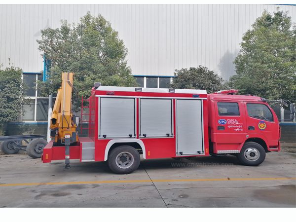 Dongfeng DFAC Fire Rescue Truck With Electric Winch and 3 Ton Crane We Export To Burma