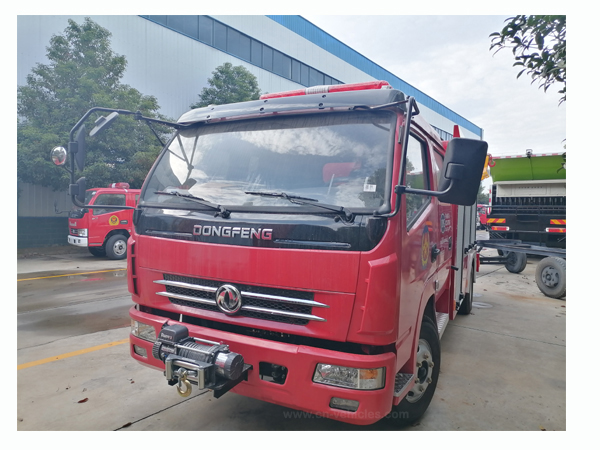 Dongfeng DFAC Fire Rescue Truck With Electric Winch and 3 Ton Crane We Export To Burma
