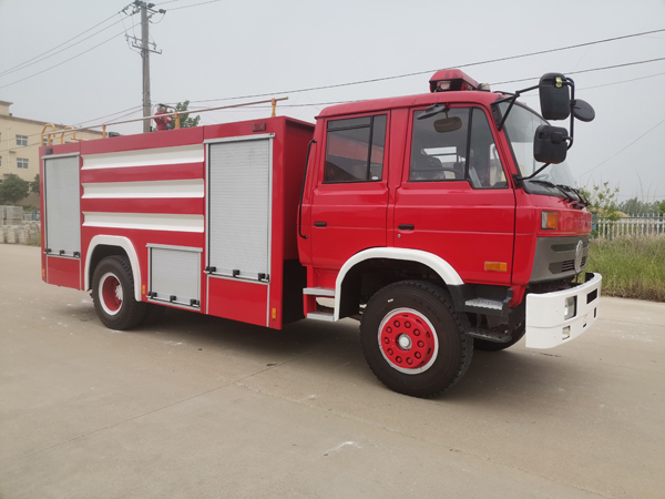 Dongfeng dfac LHD 8000Liter Water Tanker Fire Fighting Equipment