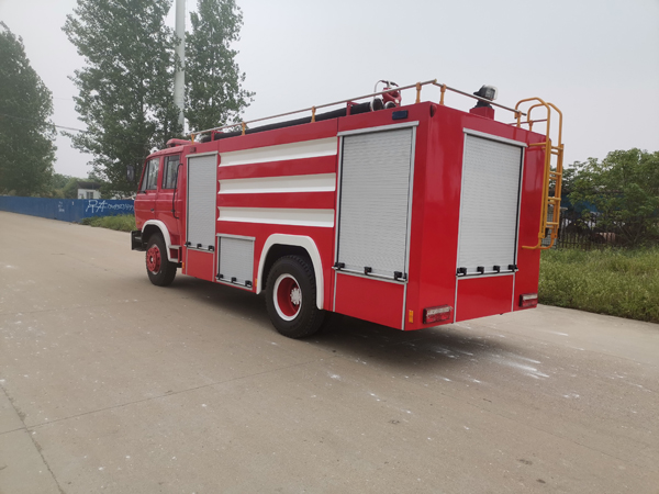 Dongfeng dfac LHD 8000Liter Water Tanker Fire Fighting Equipment