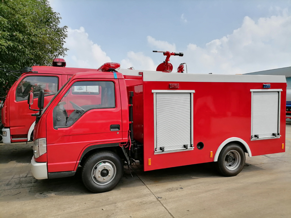 Forland 2000liters Water Tanker Fire Fighting Rescue Engine Truck With Fuel Efficient Technology