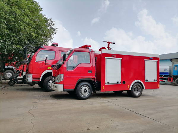 Forland 2000liters Water Tanker Fire Fighting Rescue Engine Truck With Fuel Efficient Technology