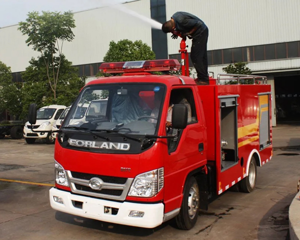 Forland 6 Wheels Diesel Engine Mini Fire Fighting Truck 