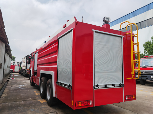  Sinotruck howo 10000liter Foam Tanker Firefighting Truck 