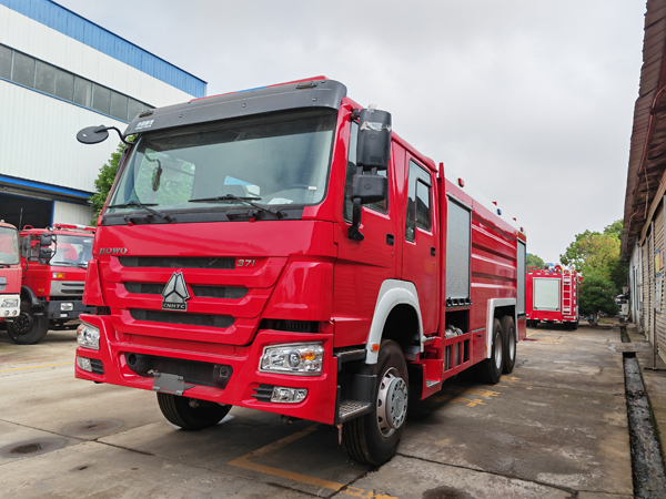  Sinotruck howo 10000liter Foam Tanker Firefighting Truck 