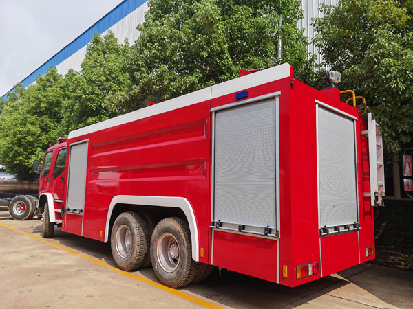 ISUZU FVR 10 Tires 11000liter Water And Foam Fire Fighting Truck