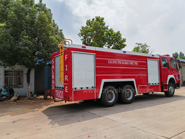 Sinotruck howo 16000Liter Foam Fire Fighting Truck Export To Salbas Oil And Gas Fire Tru in Nigeria 