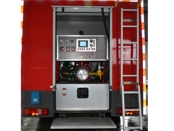 Sinotruck HOWO 266HP 5000Liter Engine Compressed Air Water Foam AB Fire Fighting Truck 