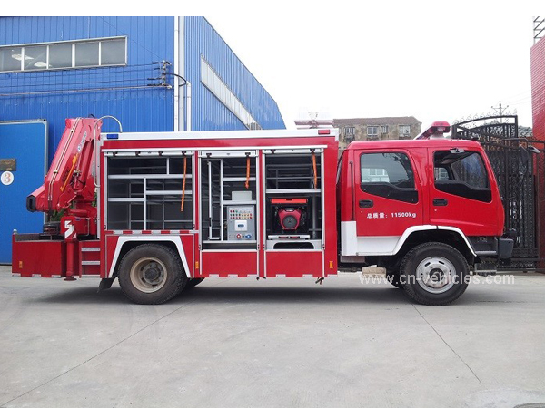 ISUZU FVR Emergency Fire Rescue Truck With 5 Tons XCMG Crane