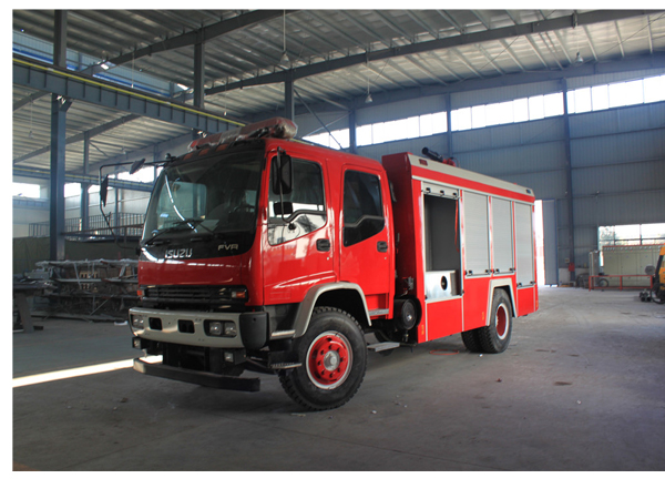 Isuzu Fvr 3800L Water Tanker with 200L Foam Tanker Fire Fight Truck for Sales