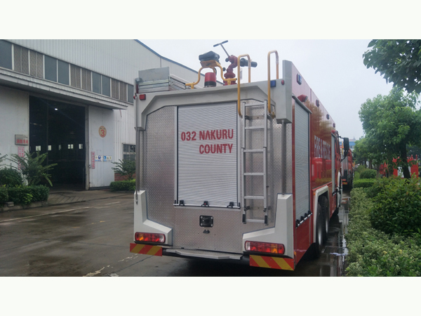 Sinotruck howo Heavy Duty 12000liters Water Tanker 4000liter Foam Tanker Fire Fighting Engine Truck
