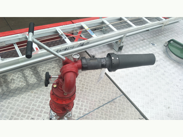 Sinotruck howo Heavy Duty 12000liters Water Tanker 4000liter Foam Tanker Fire Fighting Engine Truck