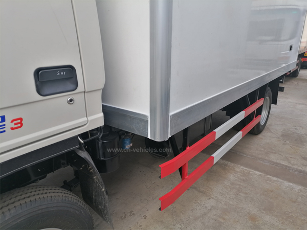Forland 5 Tons to 30 Tons Freezer Refrigerated Fridge Van Truck for Transport