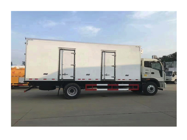 8 Ton and 10 Ton Foton Refrigerated Truck Box Freezer Van with Lifting Plate