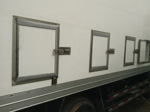 Foton 5Ton Live Baby Chick Day Old Chicken Transport Double Temperature Unit Poultry Delivery Truck
