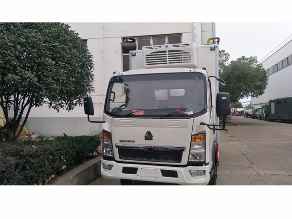 Sinotruk HOWO 5Ton to 30 Ton Freezer Refrigerated Fridge Van Truck For Transport