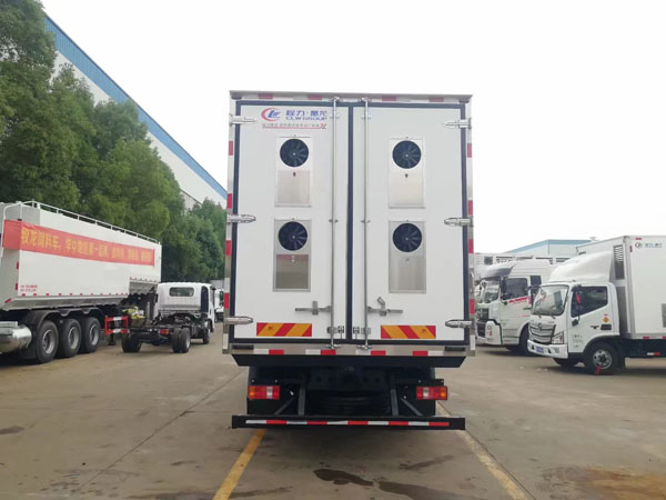 How much does a sinotruck howo day old chick transport Truck cost