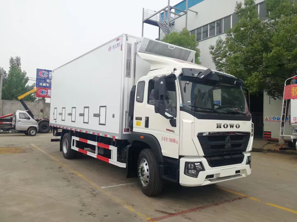 How much does a sinotruck howo day old chick transport Truck cost