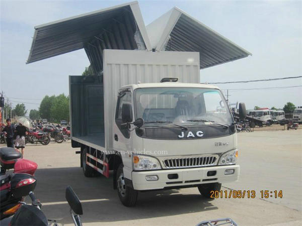 China Euro4 5tons JAC Hydraulic Open Type Wing Van Truck