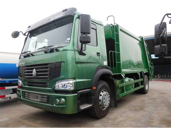 12m3 Waste Management Trash Truck , 12cbm Rear Loader Howo Waste Compactor Truck