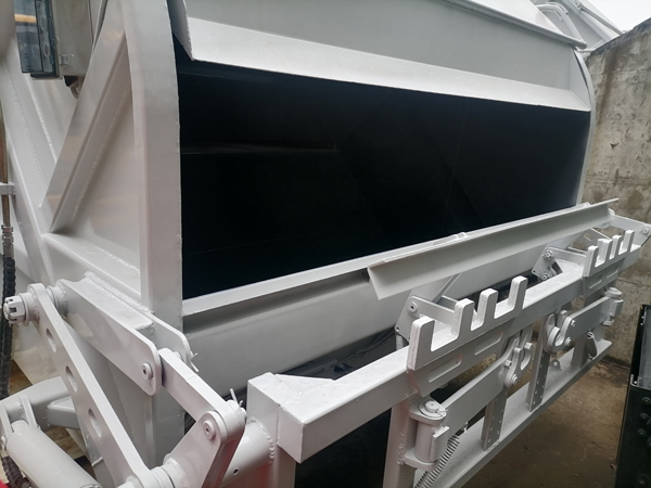 HOWO 10cbm 4*2 Diesel Compactor Garbage Truck Price for Sale