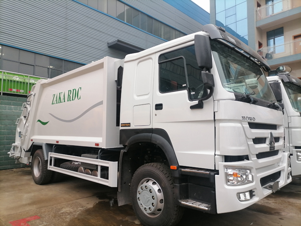 HOWO 10cbm 4*2 Diesel Compactor Garbage Truck Price for Sale