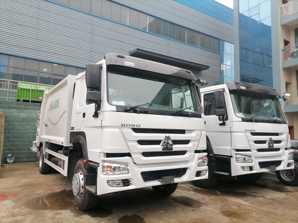 HOWO 10cbm 4*2 Diesel Compactor Garbage Truck Price for Sale