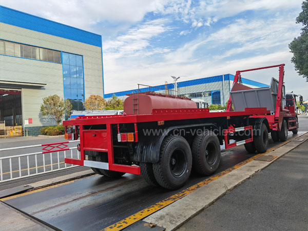 Foton Auman 12cbm Skip Loader Swing Arm Garbage Truck With a Trailer
