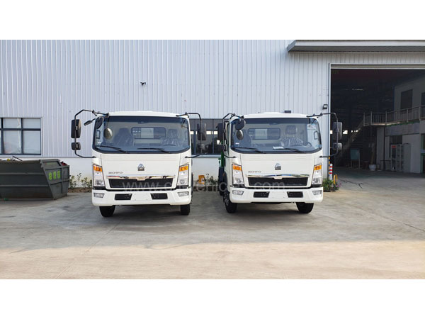 HOWO 6-7 Tons Self Compressing Garbage Compactor Truck 6cbm 7cbm 4X2 Waste Removal Truck