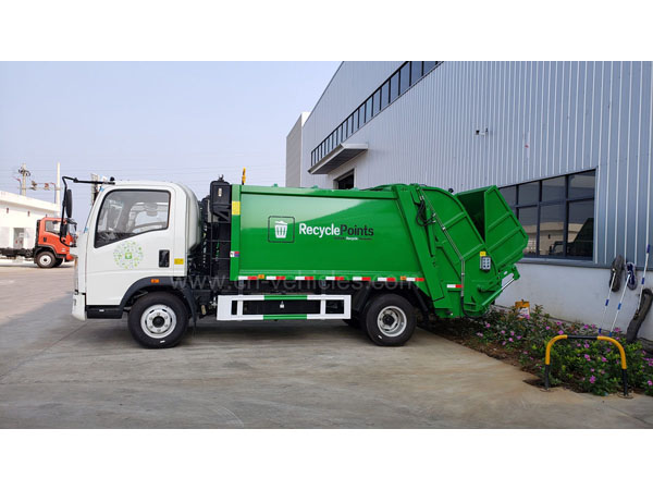 HOWO 6-7 Tons Self Compressing Garbage Compactor Truck 6cbm 7cbm 4X2 Waste Removal Truck
