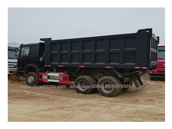 HOWO Sinotruck 371hp or 336hp Dumper Truck for Transport Quarry and Sand