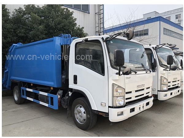 Isuzu 100p 98HP 4 Tons 4cbm Rear Loading Refuse Waste Compactor Truck for Export