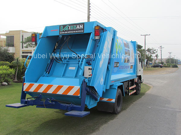 Isuzu 4cbm and 7cbm Garbage Compactor Truck for Sale