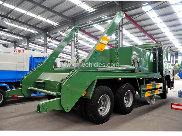 Sinotruck HOWO 12 tyre 10 Ton Skip Loader Garbage Transport Truck