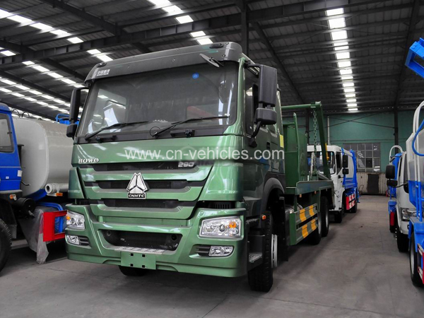 Sinotruck HOWO 12 tyre 10 Ton Skip Loader Garbage Transport Truck