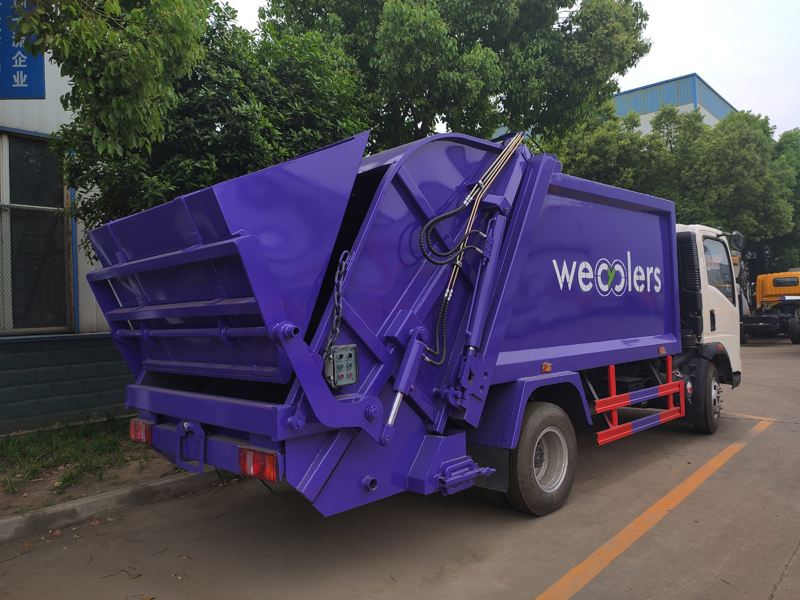 Sinotruck HOWO 8CBM RHD Garbage Compactor Truck Compressed Waste Truck with Chaochai Engine