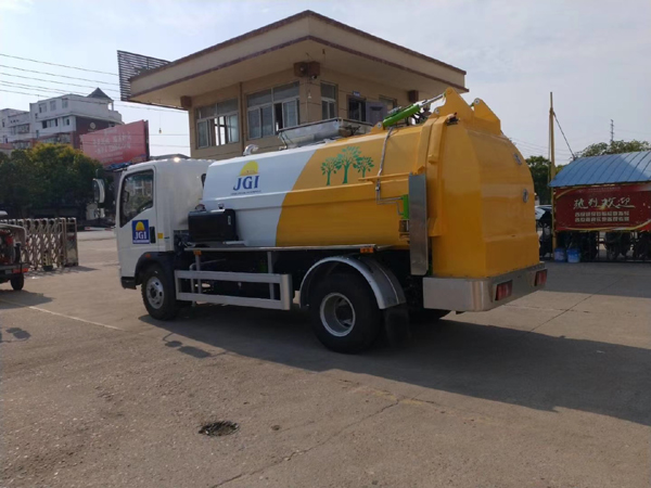 Sinotruck howo 5cbm Side Loading Kitchen Food Waste Garbage Truck