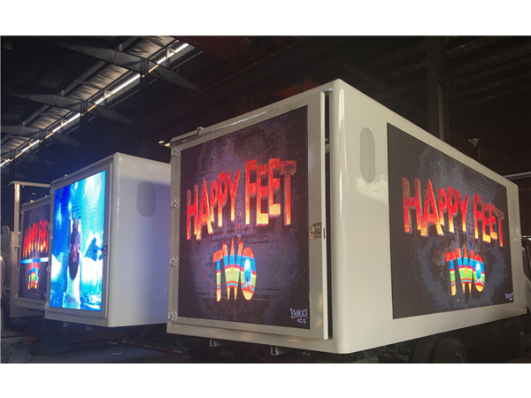 Outdoor 3 Sides LED Display Box Mobile LED Screen Wall for Sale in The United State