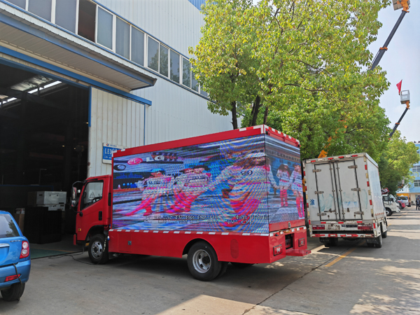 Forland Full Color P5 led mobile Digital Billboard Advertising Media Truck picture