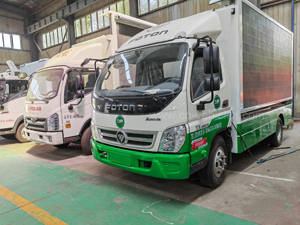 Foton Aumark Mobile Advertising LED Display Screen Truck