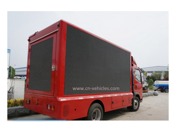 HOWO P6 Multiple Functional LED Media Advertising Truck For Export