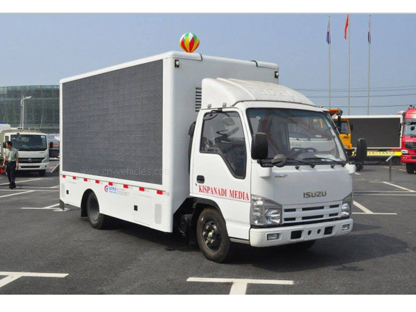 ISUZU Outdoor Digital Advertising Billboard Truck With P6 LED Display Screen