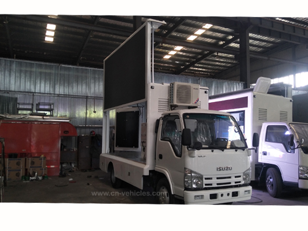 Isuzu P3 Screen Outdoor LED Mobile Billboard Advertising Truck