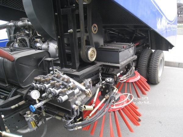 hot sale dongfeng 4m3 road sweeping vehicle,road sweeper truck