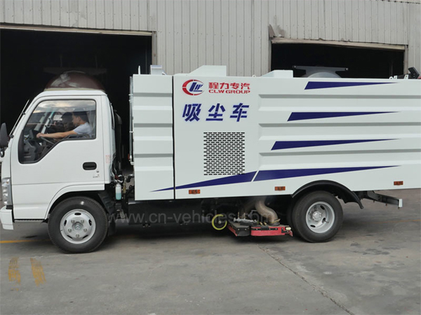 ISUZU 5m3 Stainless Steel Tanker Vacuum Sweeper Truck for Air Port Cleaning