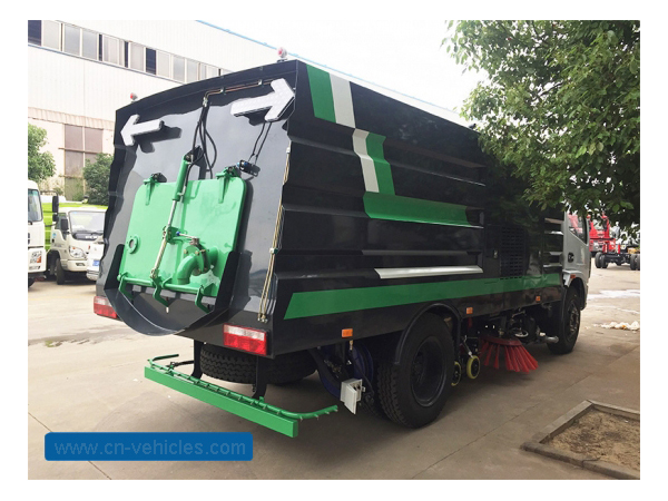 DFAC 6 Wheeler Water Cleaning Street Vacuum Airport Runway Sweeper Truck